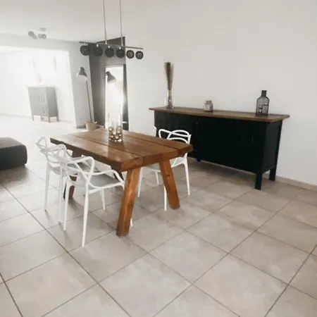 Maison A 3,2km De L'aeroport Charleroi