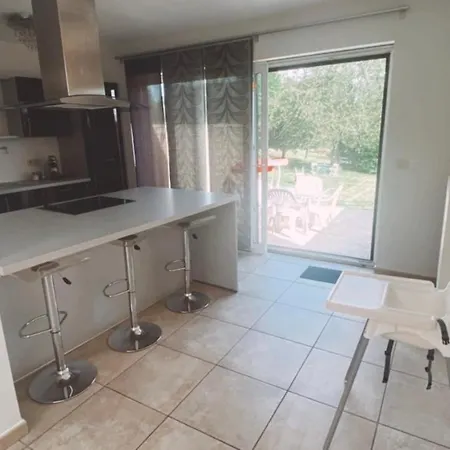 Maison à 3,2km De L’aéroport Appartement *