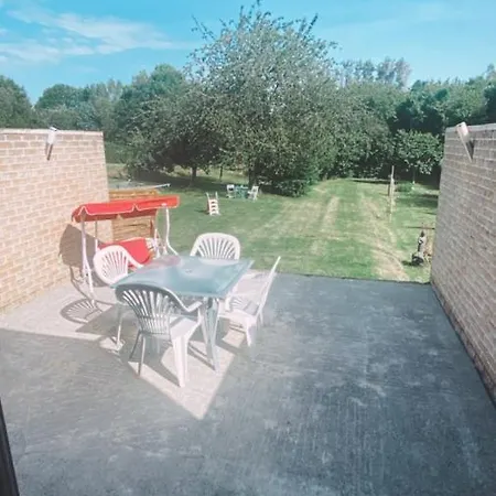 Maison A 3,2km De L'aeroport Apartament