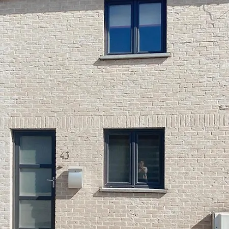 Maison A 3,2km De L'aeroport Appartement