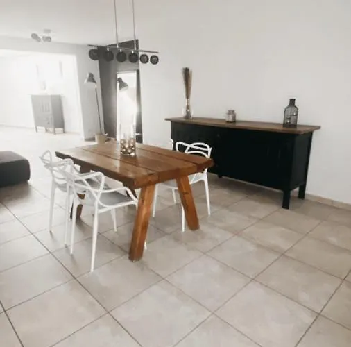 Maison à 3,2km De L’aéroport Charleroi